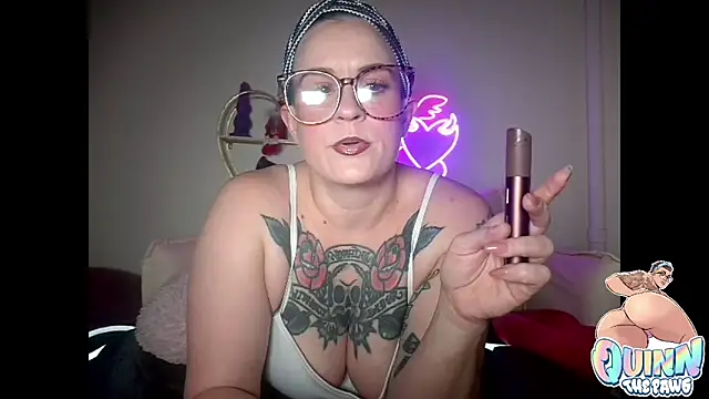 quinnmariexo online show from December 2025 10:28:01 PM