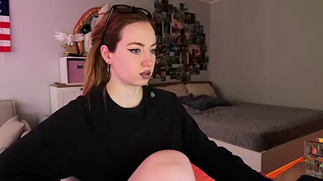 LinaWitch online show from March 2026 01:47:01 PM