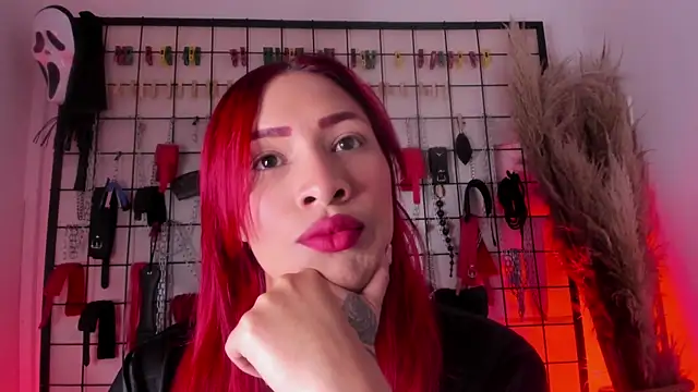 Snapshot of charrlotte_quinn chatting on October 2025 02:40:02 PM charrlotte quinn online show from October 2025 02:40:02 PM