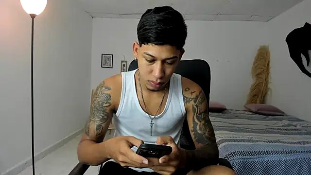 Snapshot of slim_master12 chatting on March 2026 12:30:02 PM slim master12 online show from March 2026 12:30:02 PM