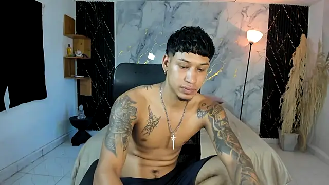 Snapshot of slim_master12 chatting on May 2026 11:13:02 PM slim master12 online show from May 2026 11:13:02 PM