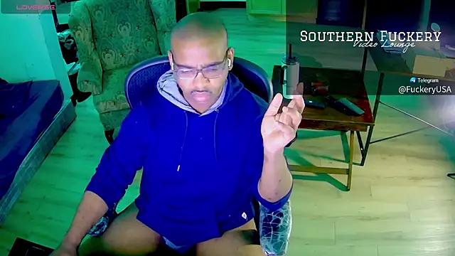 Snapshot of Southernfuckery chatting on April 2026 07:02:01 AM Southernfuckery online show from April 2026 07:02:01 AM