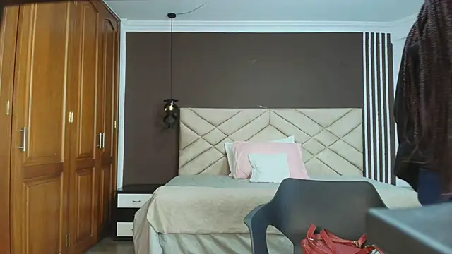 Raquel jones online show from February 2025 11:38:02 AM