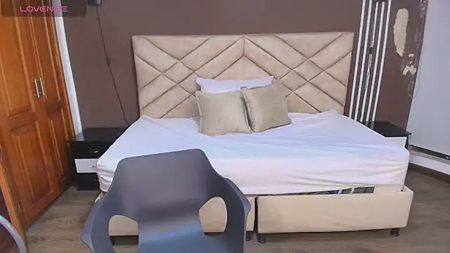 Raquel jones online show from December 2025 11:26:02 AM