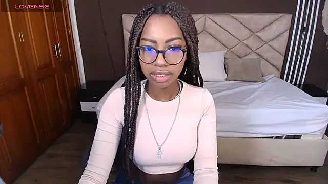 Raquel jones online show from December 2025 12:10:01 PM