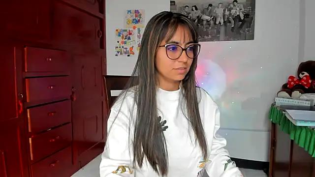 Isabellaa22 1 online show from February 2025 02:57:01 PM