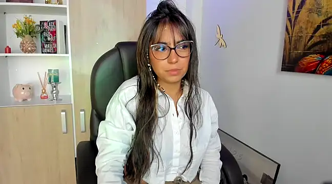 Isabellaa22 1 online show from March 2025 04:54:02 PM