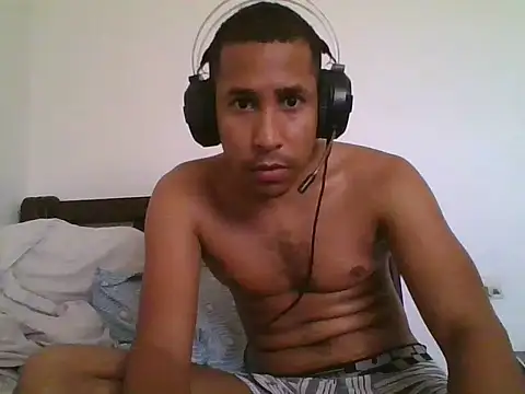 Snapshot of hot_mechanic chatting on October 2025 06:17:01 PM hot mechanic online show from October 2025 06:17:01 PM