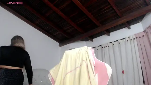 Snapshot of milk_cow_ chatting on October 2025 06:21:02 AM milk cow  online show from October 2025 06:21:02 AM