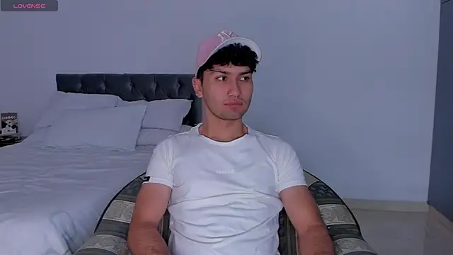 Snapshot of Valerio_James7 chatting on December 2024 04:06:01 PM Valerio James7 online show from December 2024 04:06:01 PM