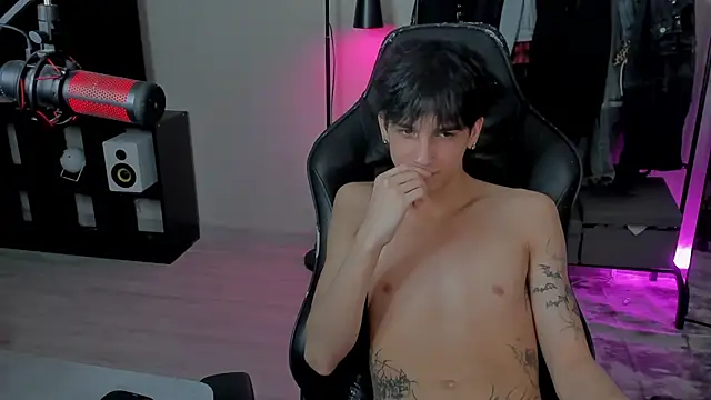 MarkBrowniii online show from January 2025 09:48:02 PM