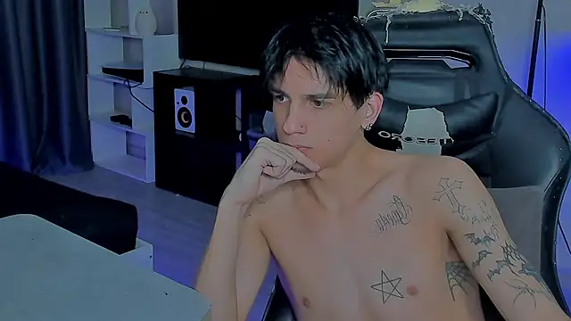 MarkBrowniii online show from December 2025 09:11:01 PM