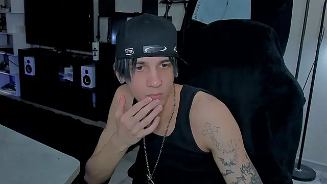 Snapshot of MarkBrowniii chatting on March 2026 01:39:01 PM MarkBrowniii online show from March 2026 01:39:01 PM