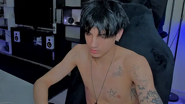 Snapshot of MarkBrowniii chatting on April 2026 04:43:02 AM MarkBrowniii online show from April 2026 04:43:02 AM