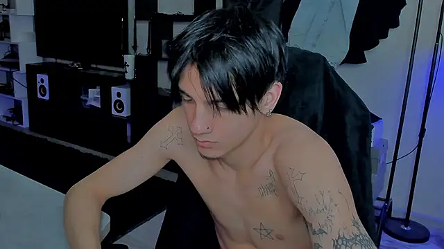 Snapshot of MarkBrowniii chatting on April 2026 04:59:02 AM MarkBrowniii online show from April 2026 04:59:02 AM