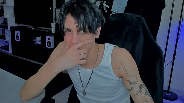 Snapshot of MarkBrowniii chatting on April 2026 05:14:01 PM MarkBrowniii online show from April 2026 05:14:01 PM