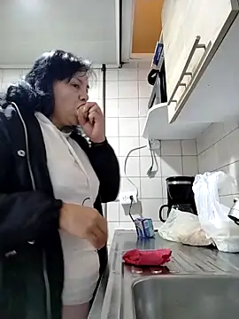 Snapshot of Natasha_milf__ chatting on April 2026 12:43:01 PM Natasha milf online show from April 2026 12:43:01 PM