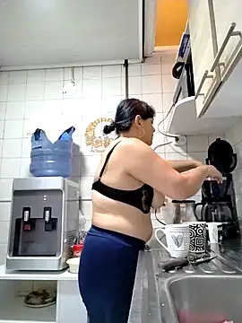 Snapshot of Natasha_milf__ chatting on April 2026 01:06:02 PM Natasha milf online show from April 2026 01:06:02 PM