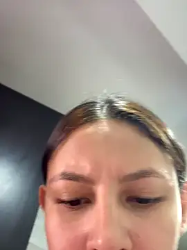 Snapshot of Bonniepark chatting on October 2025 06:39:02 PM Bonniepark online show from October 2025 06:39:02 PM