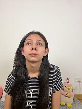 Snapshot of Bonniepark chatting on November 2025 07:12:01 PM Bonniepark online show from November 2025 07:12:01 PM