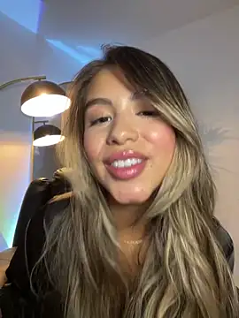  laura 02 online show from March 2025 12:50:01 AM