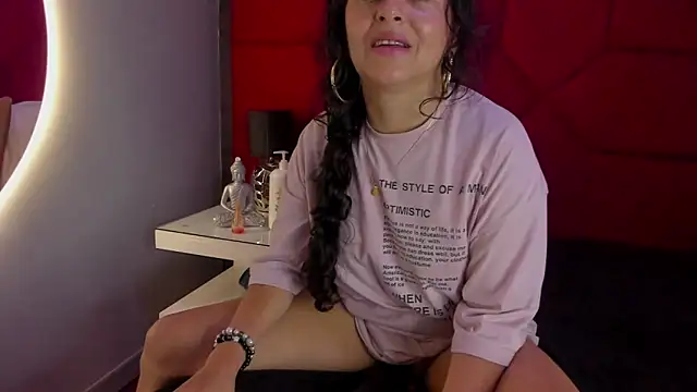 Snapshot of hanny_milf chatting on February 2025 02:54:02 PM hanny milf online show from February 2025 02:54:02 PM