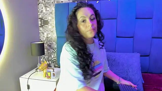 Snapshot of hanny_milf chatting on November 2025 12:00:02 PM hanny milf online show from November 2025 12:00:02 PM