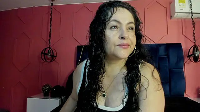Snapshot of hanny_milf chatting on May 2026 11:39:01 AM hanny milf online show from May 2026 11:39:01 AM