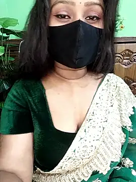 Idhika Paul online show from January 2026 01:03:01 PM