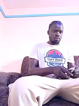 Snapshot of MaskedGQ chatting on September 2025 05:28:02 AM MaskedGQ online show from September 2025 05:28:02 AM