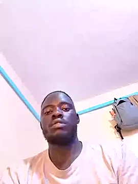 Snapshot of MaskedGQ chatting on October 2025 09:33:01 PM MaskedGQ online show from October 2025 09:33:01 PM