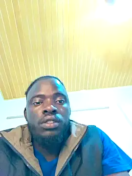 Snapshot of MaskedGQ chatting on October 2025 09:13:02 PM MaskedGQ online show from October 2025 09:13:02 PM