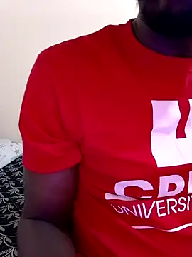 Snapshot of MaskedGQ chatting on October 2025 10:27:01 AM MaskedGQ online show from October 2025 10:27:01 AM