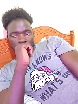 Snapshot of MaskedGQ chatting on October 2025 10:49:02 AM MaskedGQ online show from October 2025 10:49:02 AM