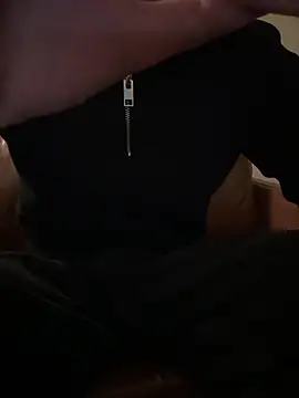 Snapshot of -mirai- chatting on December 2025 08:52:01 AM -mirai- online show from December 2025 08:52:01 AM