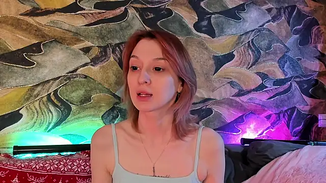 Snapshot of CrystalRey chatting on December 2024 03:22:02 AM CrystalRey online show from December 2024 03:22:02 AM