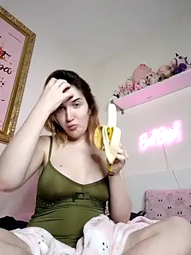 Icy  Diamond online show from September 2025 09:42:01 PM