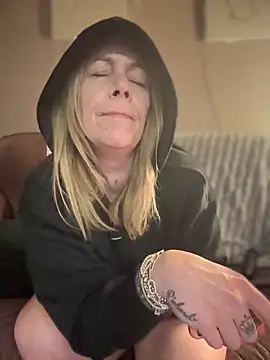 blondebitch2 online show from February 2025 03:59:01 AM