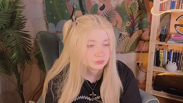 carolina elf online show from April 2026 06:19:01 AM