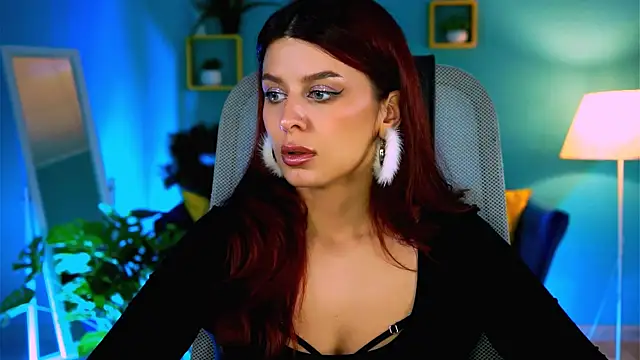 NicoleMun online show from December 2025 05:08:02 PM