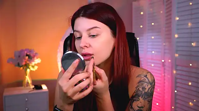 Snapshot of NicoleMun chatting on April 2026 06:13:02 PM NicoleMun online show from April 2026 06:13:02 PM