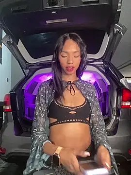 Snapshot of xenia_golden chatting on January 2026 12:10:02 PM xenia golden online show from January 2026 12:10:02 PM