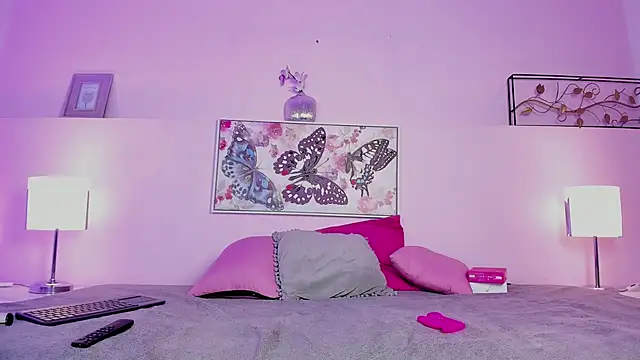 Snapshot of xenia_golden chatting on February 2026 08:43:01 PM xenia golden online show from February 2026 08:43:01 PM