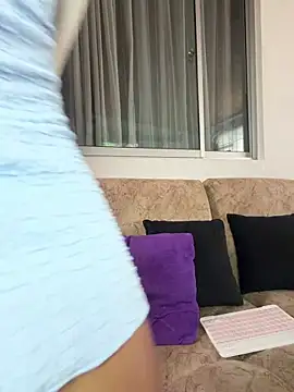 Snapshot of xenia_golden chatting on April 2026 12:38:01 PM xenia golden online show from April 2026 12:38:01 PM