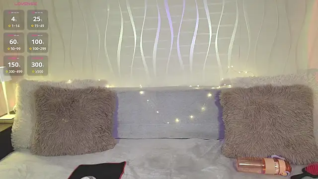 Snapshot of LuxuryGame chatting on December 2024 04:07:02 AM LuxuryGame online show from December 2024 04:07:02 AM