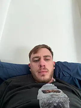 Julian128 online show from March 2026 03:37:01 PM