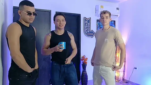 Snapshot of Boysgang_sex chatting on November 2025 11:42:01 AM Boysgang sex online show from November 2025 11:42:01 AM