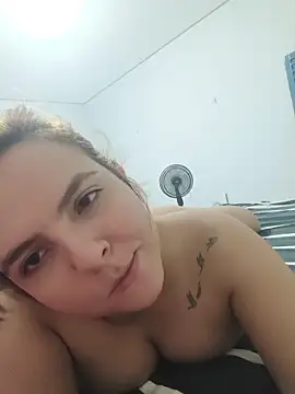 Snapshot of Bruninha_Hot10 chatting on May 2026 03:34:02 AM Bruninha Hot10 online show from May 2026 03:34:02 AM