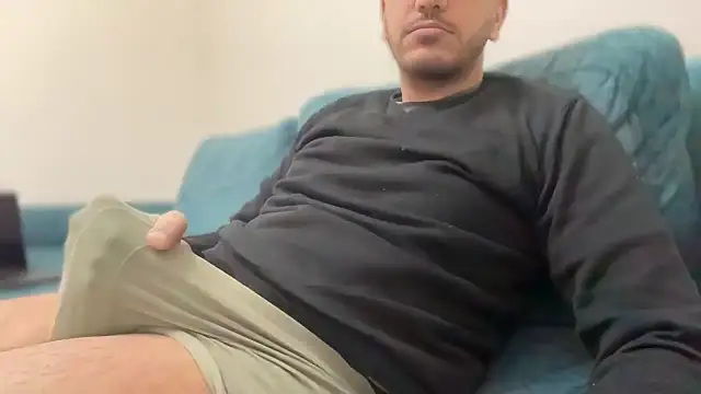 Snapshot of Mooka69 chatting on February 2025 08:25:02 AM Mooka69 online show from February 2025 08:25:02 AM