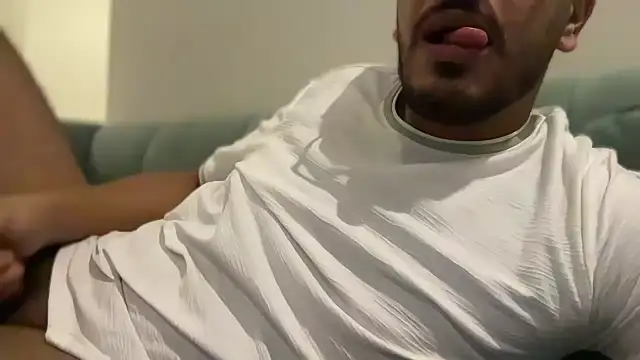 Snapshot of Mooka69 chatting on September 2025 10:14:02 PM Mooka69 online show from September 2025 10:14:02 PM